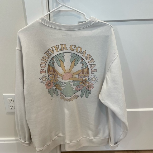 Hollister White Oversized Long Sleeve crew - Picture 6 of 7